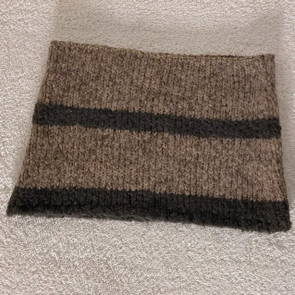 5/$25 Hand Knit Brown Black Neck Warmer - Picture 4 of 8
